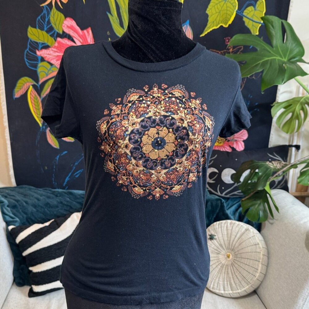 Fang Mandala with Sparkle T-Shirt, 100% Cotton, Black, Juniors Large